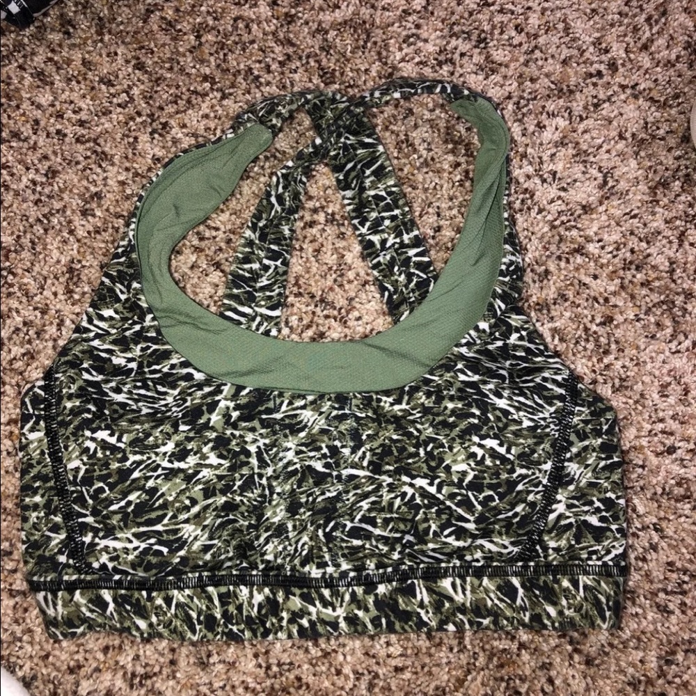 Lululemon sports bra